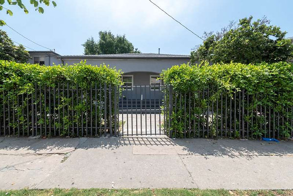 11624 apt 1