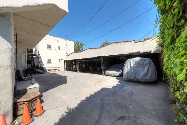10972 garage 2
