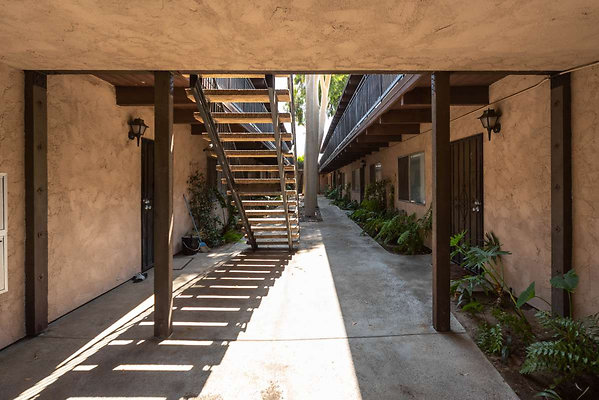 12414 courtyard 1