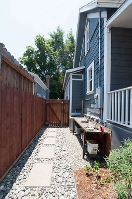 10228 side 1