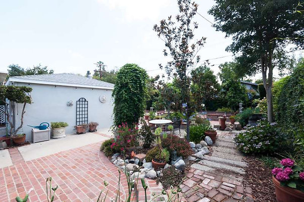 10607 patio 10