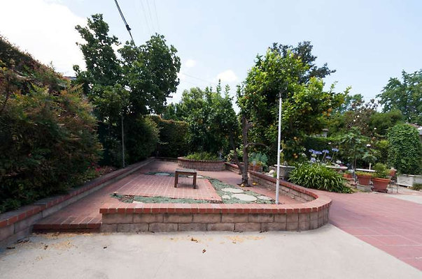 10607 patio 18