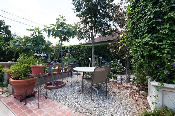 10607 patio 9