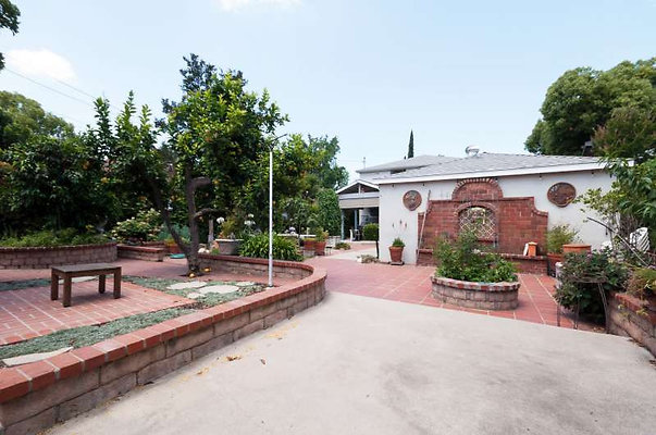 10607 patio 17