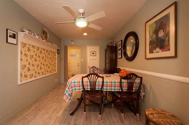 10607 dining 5