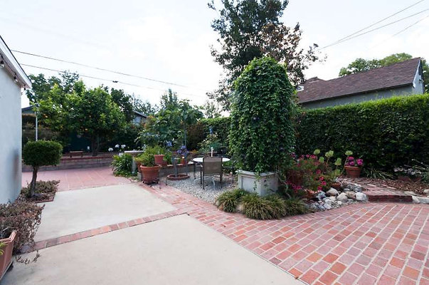 10607 patio 6