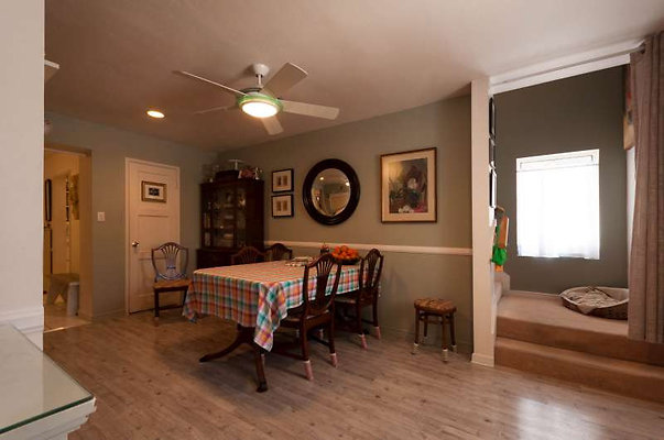 10607 dining 1