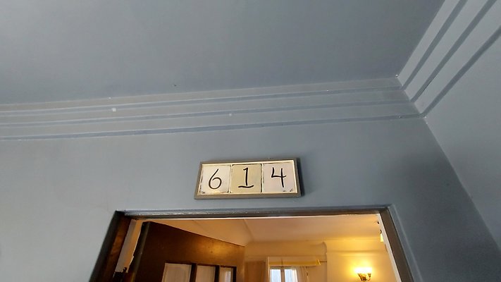 111044