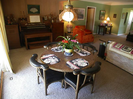 11286 dining 3