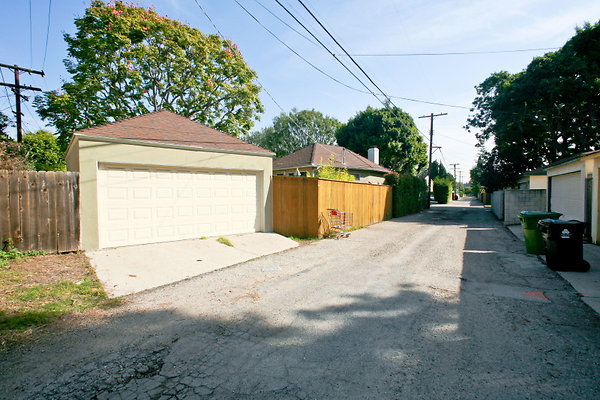 Garage &amp; Alley 0108 1