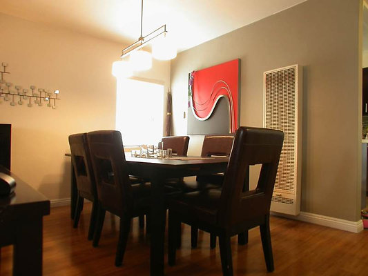 8514 dining 3