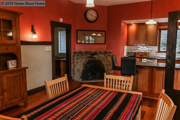 07breakfast-nook-reverse