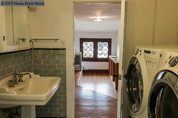 31master-bathroom-reverse