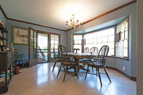 10822 dining 2