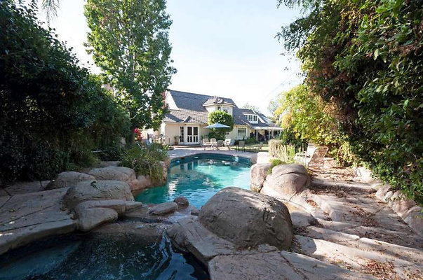 10822 pool 3