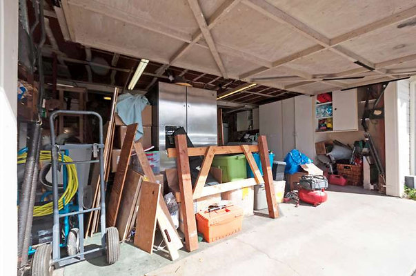 10822 garage 3