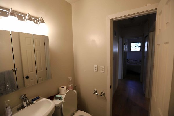 452A Bathroom1 0089