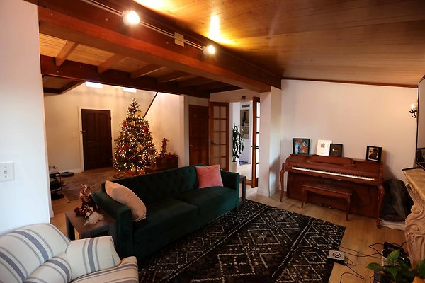 452A Family Room 0068
