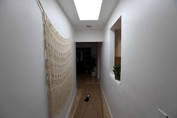 452A Hallway1 0056