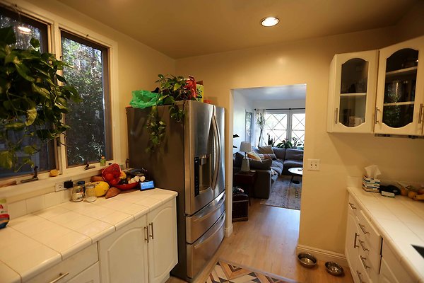 452A Kitchen 0044