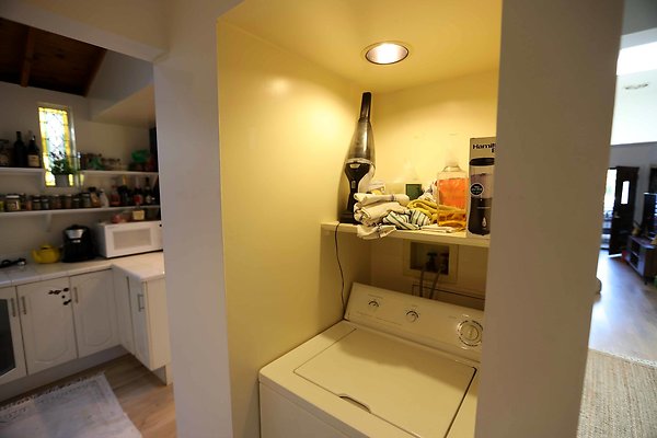 452A Laundry Area 0054