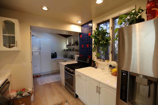 452A Kitchen 0042
