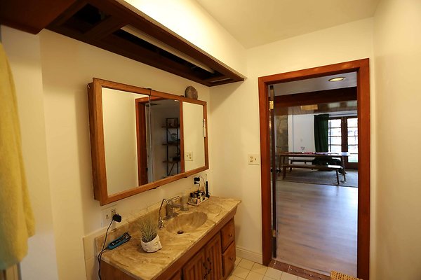 452A Bathroom2 0076