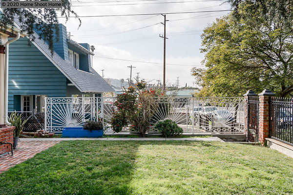 39front-lawn-side-view