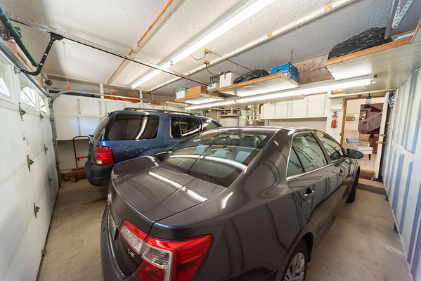 12828 garage 1