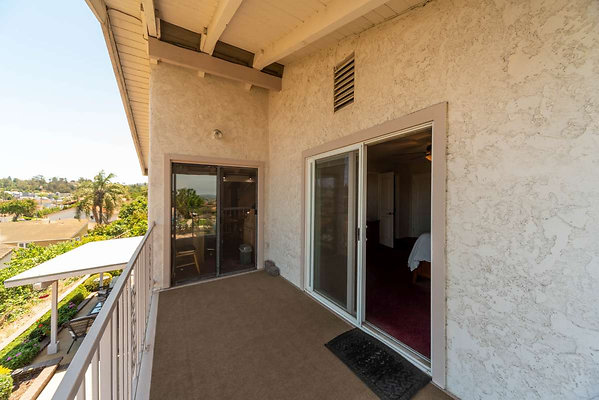 12828 balcony 3