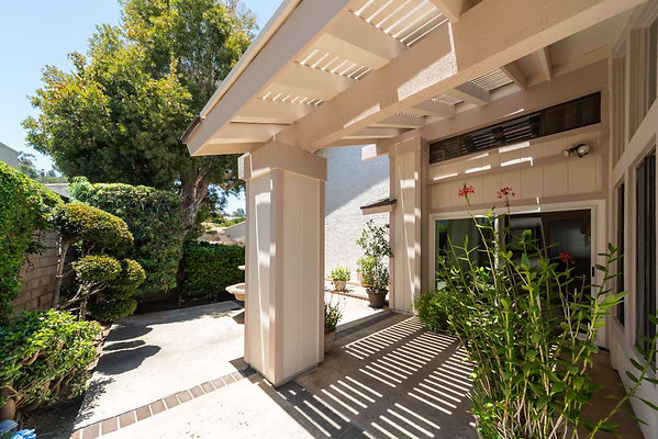 12828 patio 2