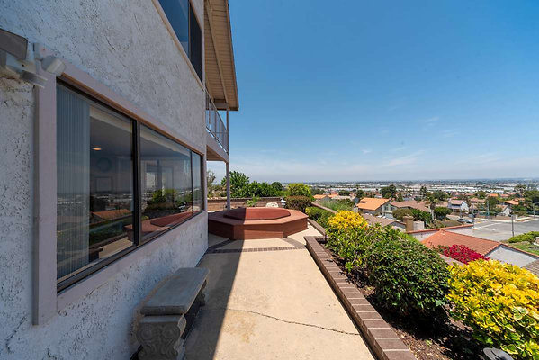 12828 balcony 11