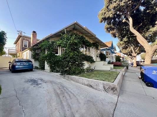 Ocean Park - 139 Fraser Ave - Mike Bigelow