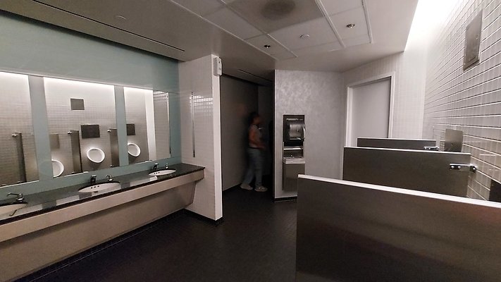 13 Men&apos;s Room (2)