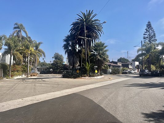 Venice - Intersection Superba Ave. and Shell Ave.