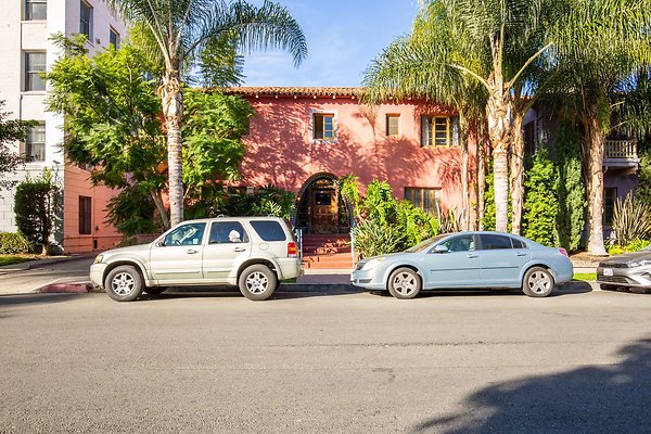 Mid Wilshire - 649 S. Cochran Avenue - A2F 548
