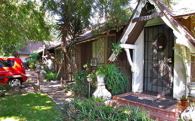 Palms - 2402 S. Shenandoah Street - A2F 59
