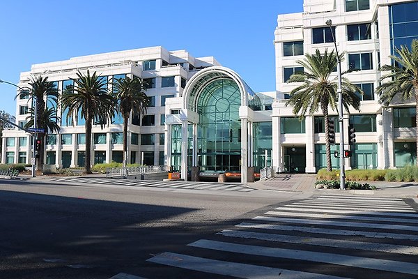 Santa Monica - Water Garden - Loc Portal