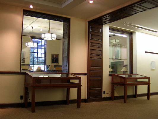 9 Oxy library display cases