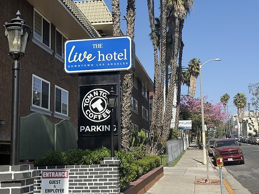 DTLA Adjacent - Live Hotel