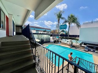 Sojourn Hotel 15485 Ventura Blvd Sherman Oaks 7763