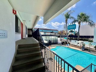 Sojourn Hotel 15485 Ventura Blvd Sherman Oaks 7762