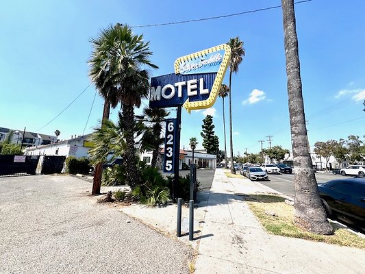 Silver Saddle Motel 6235 Lankershim Blvd 7920